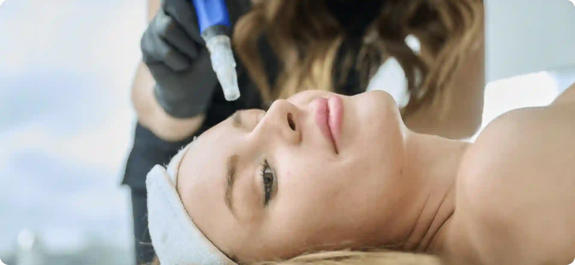 How Do Microneedles Trigger New Collagen and Elastin in Loose Skin ?